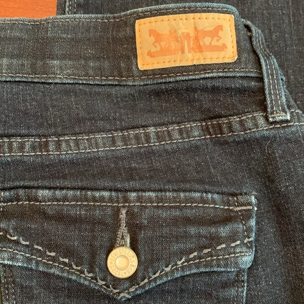 Women’s Levi “perfect waist” 525 straight leg jeans, size 12, dark navy